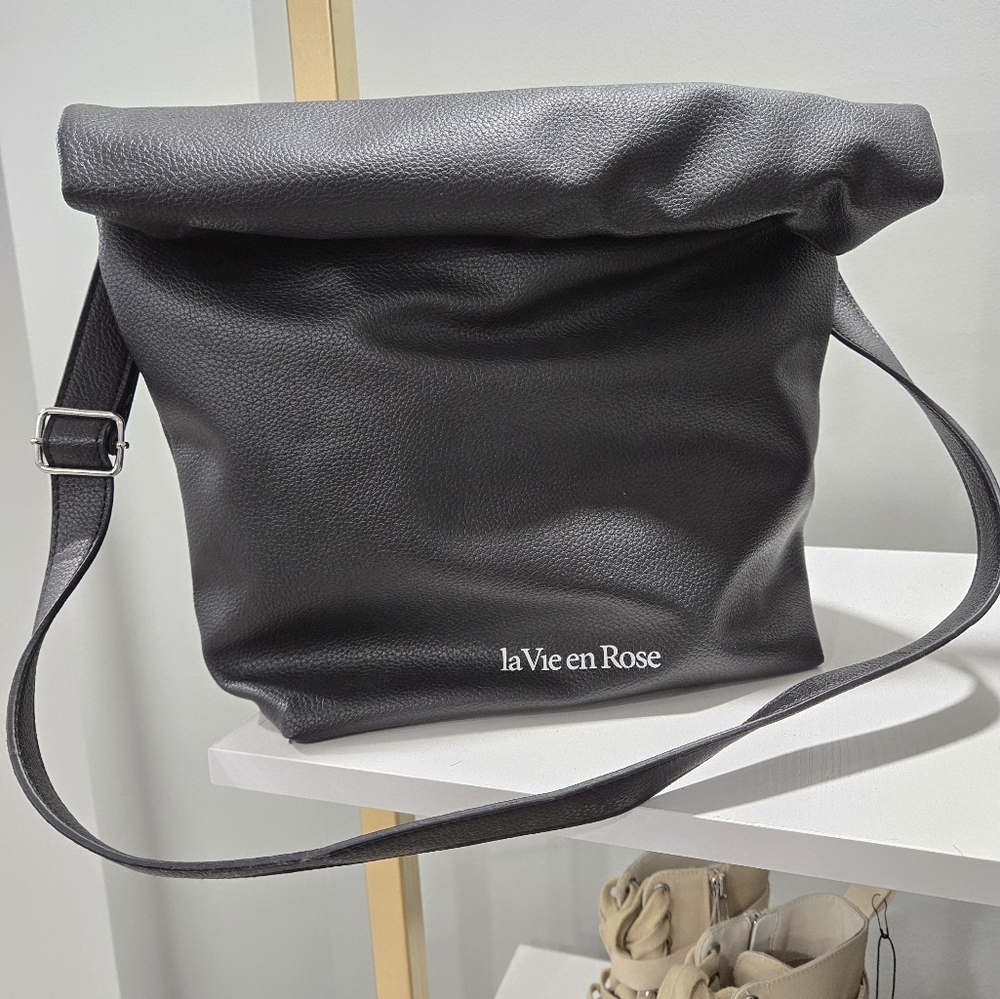La Vie en Rose Black Lunch Bag